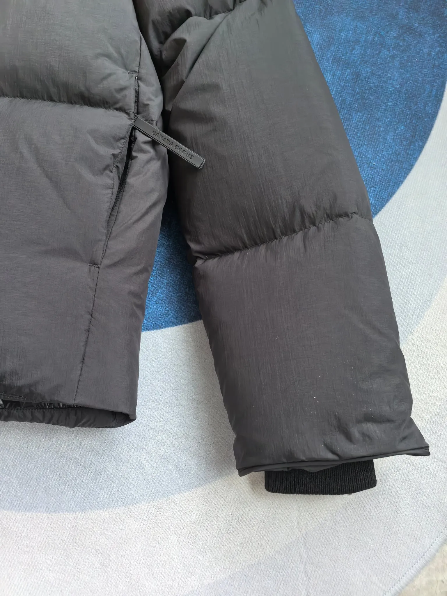 P880 E2802 Lawrence Puffer Jacket men's stand collar down jacket. Color: black detail. Size: S M L XL XXL.